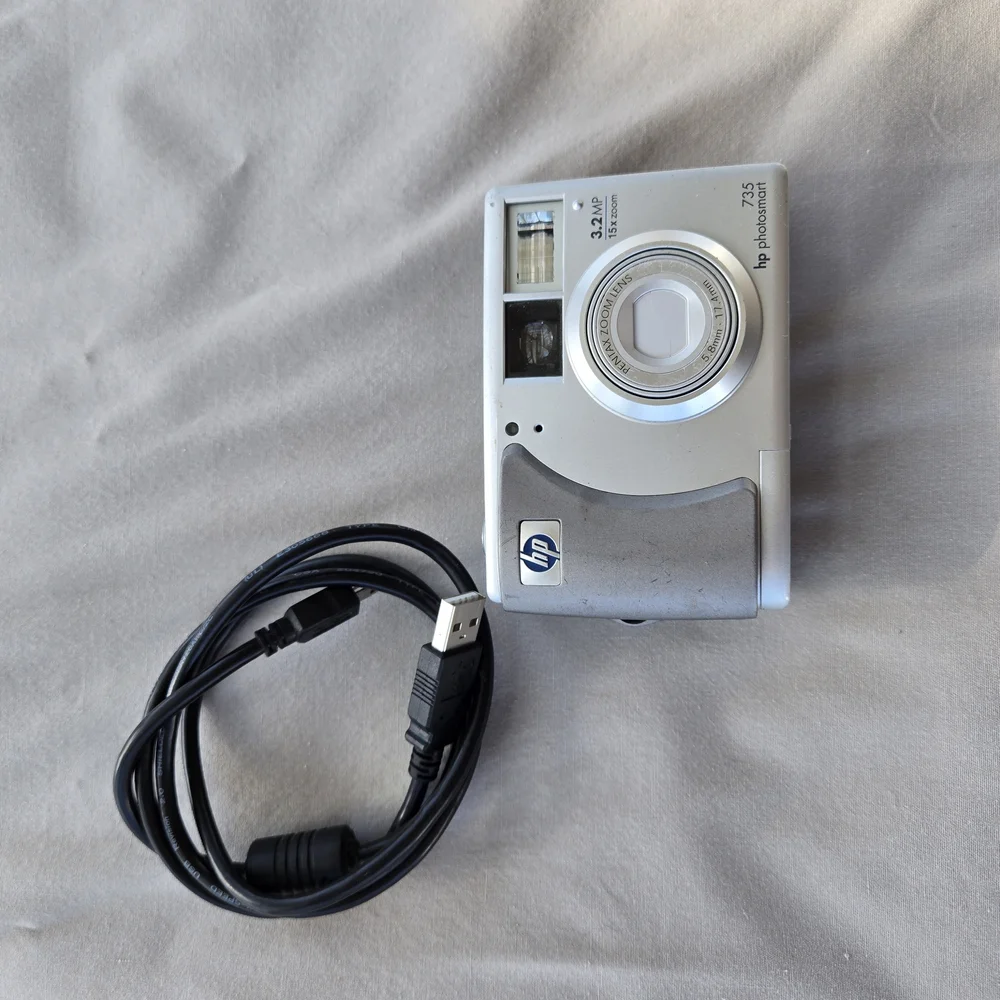 HP Photosmart 735 Digital Camera